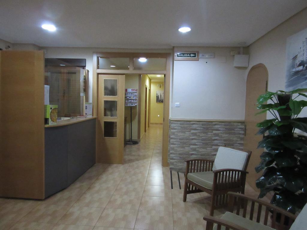 Hostal Abastos Valence Extérieur photo